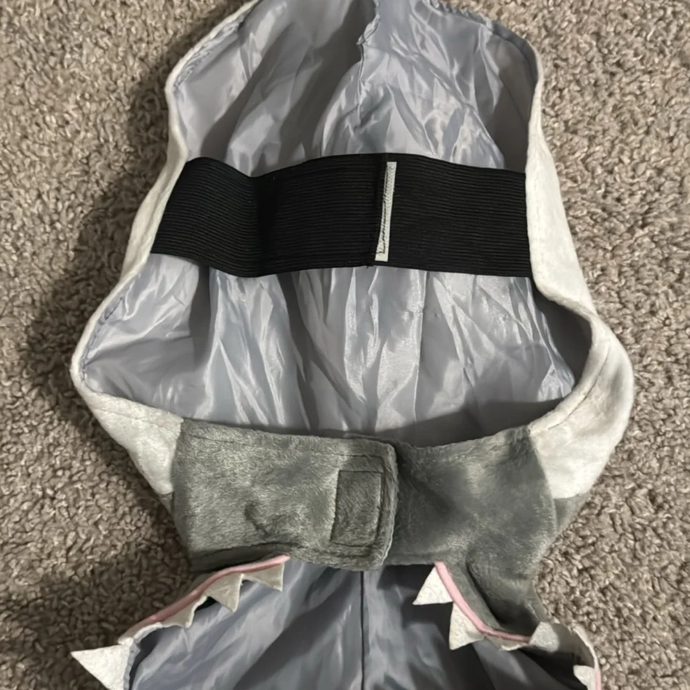 Pet Shark Costume - Size M for cat or small dog